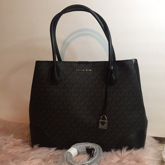 Michael Kors Mercer Gallery Snap Large Black Leather Tote - Picture 9 of 17